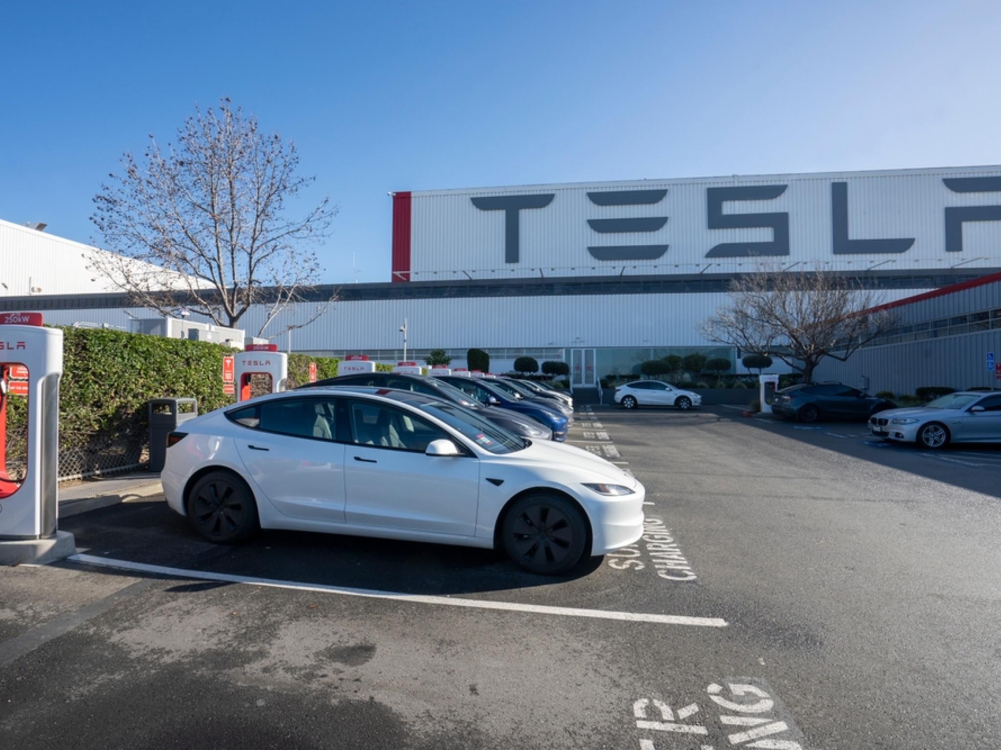 Tesla, Starbucks And 3 Stocks To Watch Heading Into Wednesday