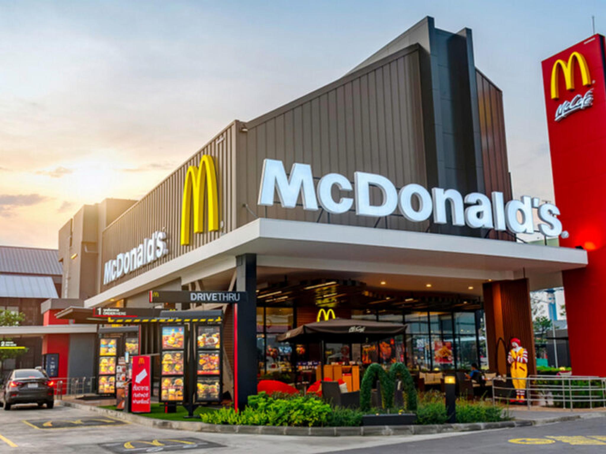 McDonald’s To $290? Here Are 10 Top Analyst Forecasts For Tuesday