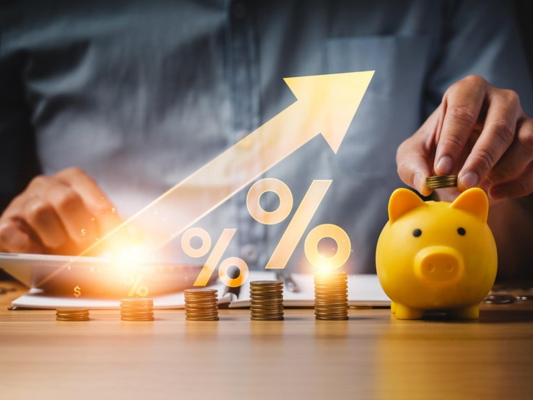 Wall Street’s Most Accurate Analysts Give Their Take On 3 Tech Stocks Delivering High-Dividend Yields