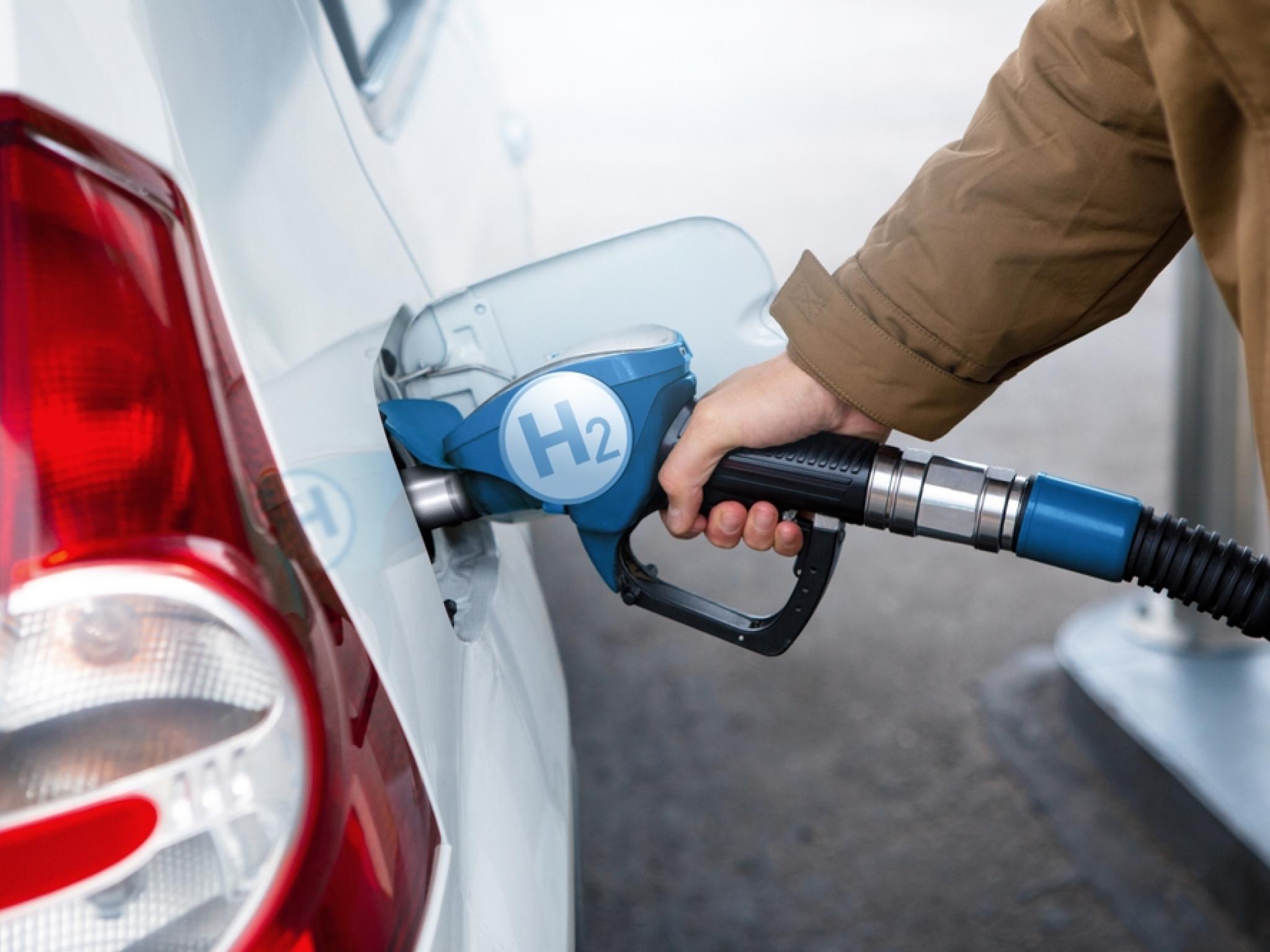 Wall Street’s Most Accurate Analysts Give Their Take On 3 Energy Stocks Delivering High-Dividend Yields