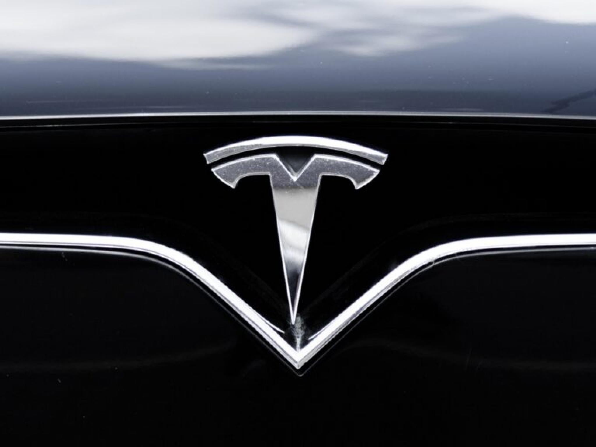 Tesla To $450? Here Are 10 Top Analyst Forecasts For Thursday
