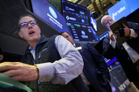 Wall St climbs before holiday; investors optimistic Fed done hiking rates