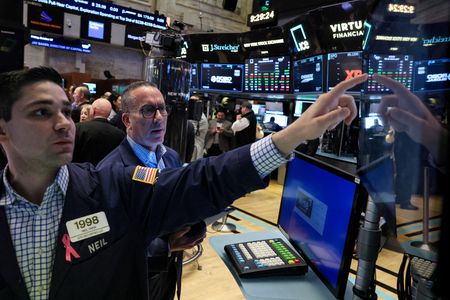 Wall St ends lower amid Cyber Monday madness