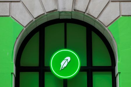 Robinhood posts surprise profit on interest income boost, trading rebound