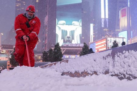 Severe US cold snap prompts peak power and natural gas demand