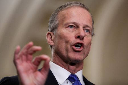 US Senate struggles to clinch border deal, Ukraine aid at stake